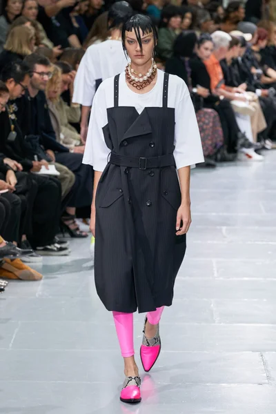 Look 30